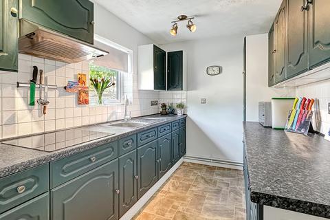 undefined, Milton CB24