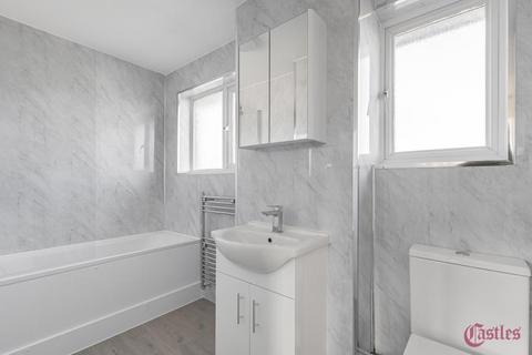 undefined, Glamis Close, Cheshunt, EN7