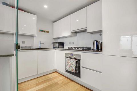 3 bedroom flat to rent, Allsop Place, London NW1