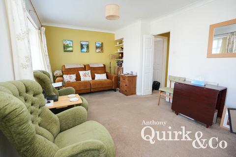1 bedroom detached bungalow for sale, Wamburg Road, Canvey Island, SS8