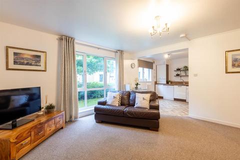 2 bedroom flat for sale, Monart Road, Perth