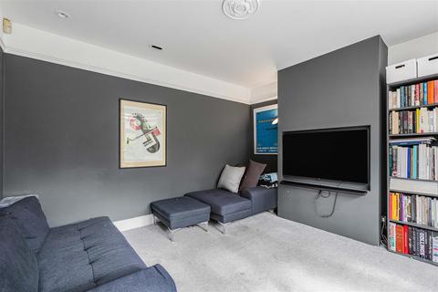 undefined, Gills Hill, Radlett