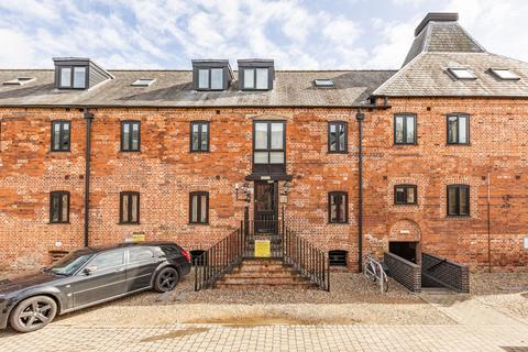 undefined, Convenient Ground Floor Apartment in Dereham
