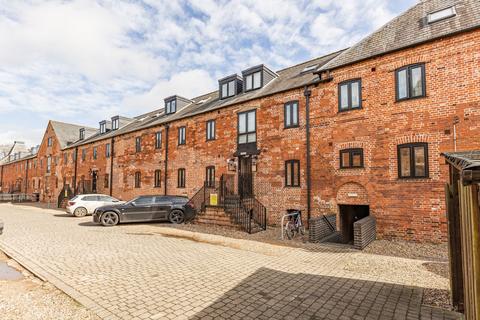 undefined, Convenient Ground Floor Apartment in Dereham