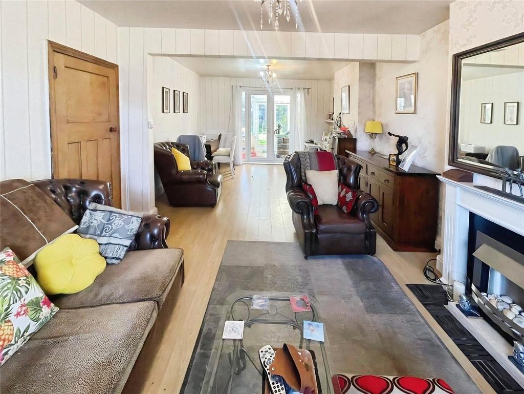 Lounge Dining Room