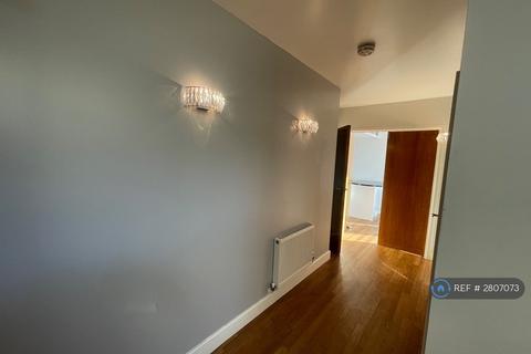 undefined, Western Gateway, London, E16