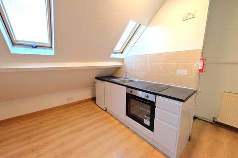 undefined, Watling Avenue, Burnt Oak/Edgware HA8