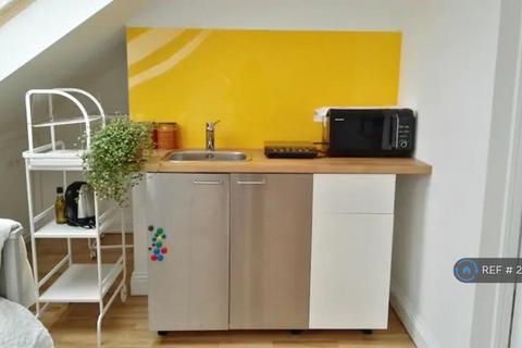 undefined, New Port Road, London, E10