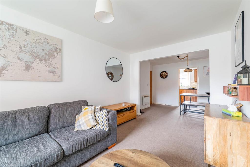 Lounge/Dining Room