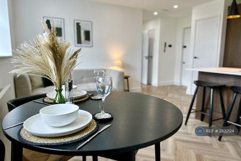 1 bedroom flat to rent, Clapham Park Road, London, SW4