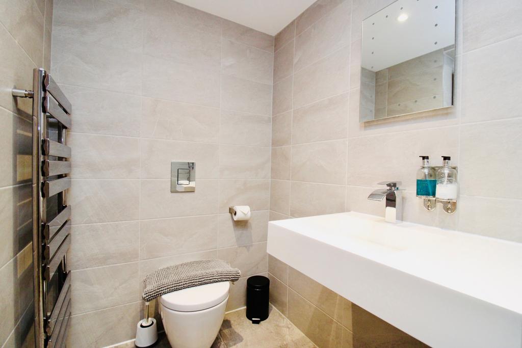 En-suite Bathroom