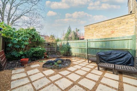 1 bedroom flat for sale, Melbourne Avenue, London W13
