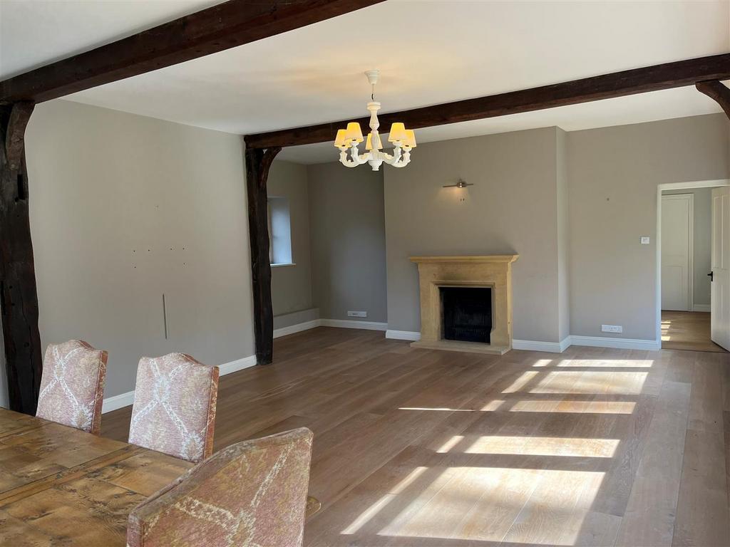 Sitting Room.jpg