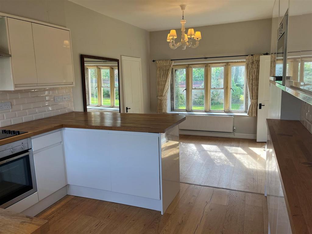Dining area.jpg