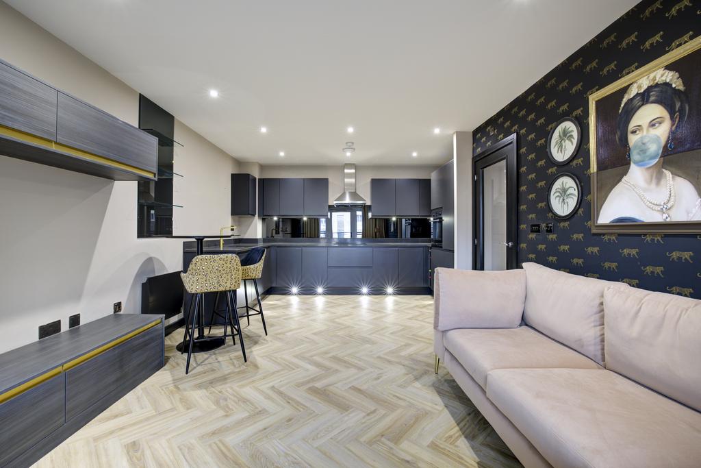 Living Room / Kitche