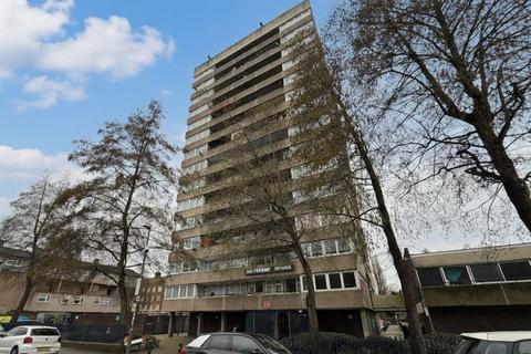 Flat 7 Hayesend House, Blackshaw Road, Tooting, London, SW17 0DH