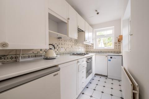 undefined, Church Street, Isleworth, TW7
