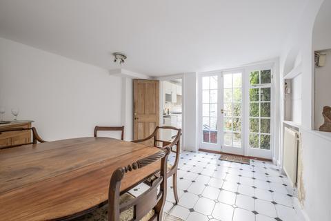 undefined, Church Street, Isleworth, TW7