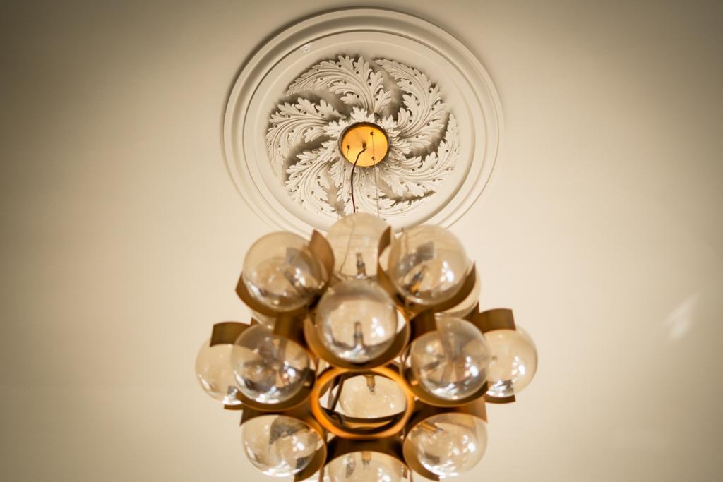Ceiling Features