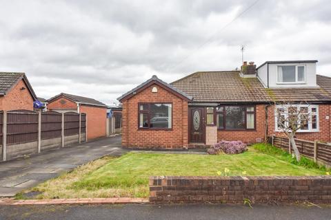 3 bedroom semi-detached bungalow for sale, Caernarvon Road, Hindley Green, Wigan, WN2 4NE