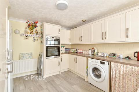 3 bedroom detached bungalow for sale, Cook Avenue, Newport, Isle of Wight