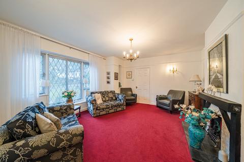 2 bedroom bungalow for sale, Clements Road, Chorleywood, WD3