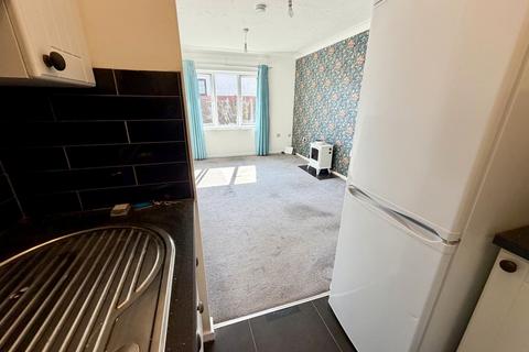 1 bedroom apartment for sale, Vallis Close, Poole, BH15