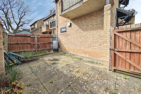 undefined, Maiden Place, Lower Earley, Reading