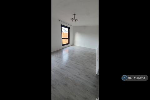 3 bedroom terraced house to rent, Haselrig Square, Northampton, NN4