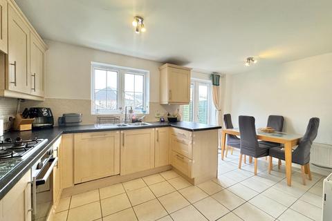 3 bedroom townhouse for sale, Coleridge Drive, Whiteley