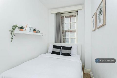 4 bedroom flat to rent, Ralph Court, London, W2