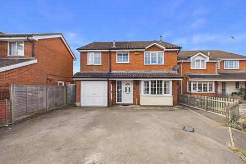undefined, Ayres Close, Aylesbury HP21