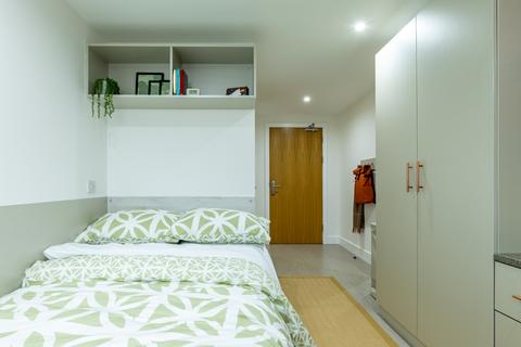 undefined, Premium En Suite City View at The Lantern, 6 Bolton Street L3