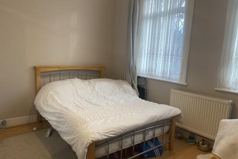 undefined, Pulleyns Avenue, London E6