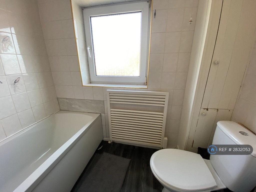 Upstairs Bathroom