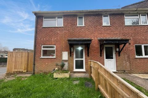 3 bedroom house to rent, Pendragon Road, Exeter, EX4