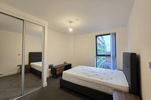 2 bedroom flat to rent, Alpini Road, London, NW9