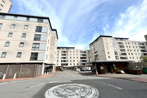 2 bedroom apartment to rent, Falcon Drive, Cardiff, CF10