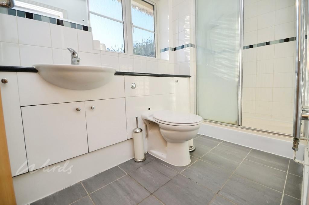 Petchart bathroom