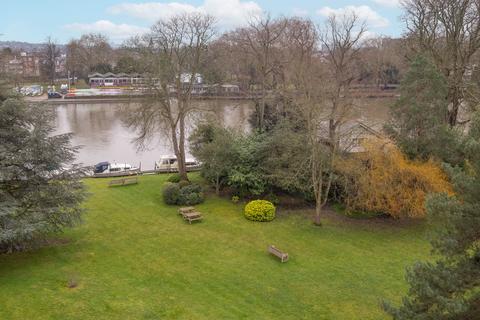 undefined, Broom Park, Teddington, TW11