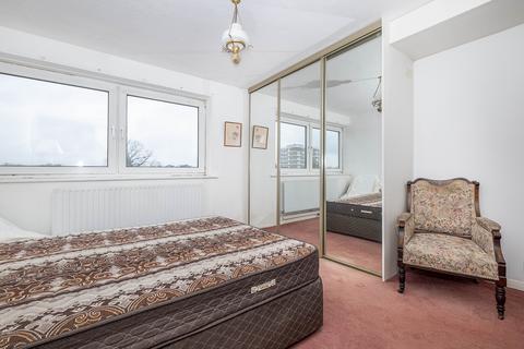 undefined, Broom Park, Teddington, TW11