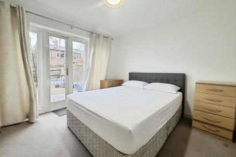 3 bedroom terraced house for sale, Wallcroft Gardens, Cheshire CW10