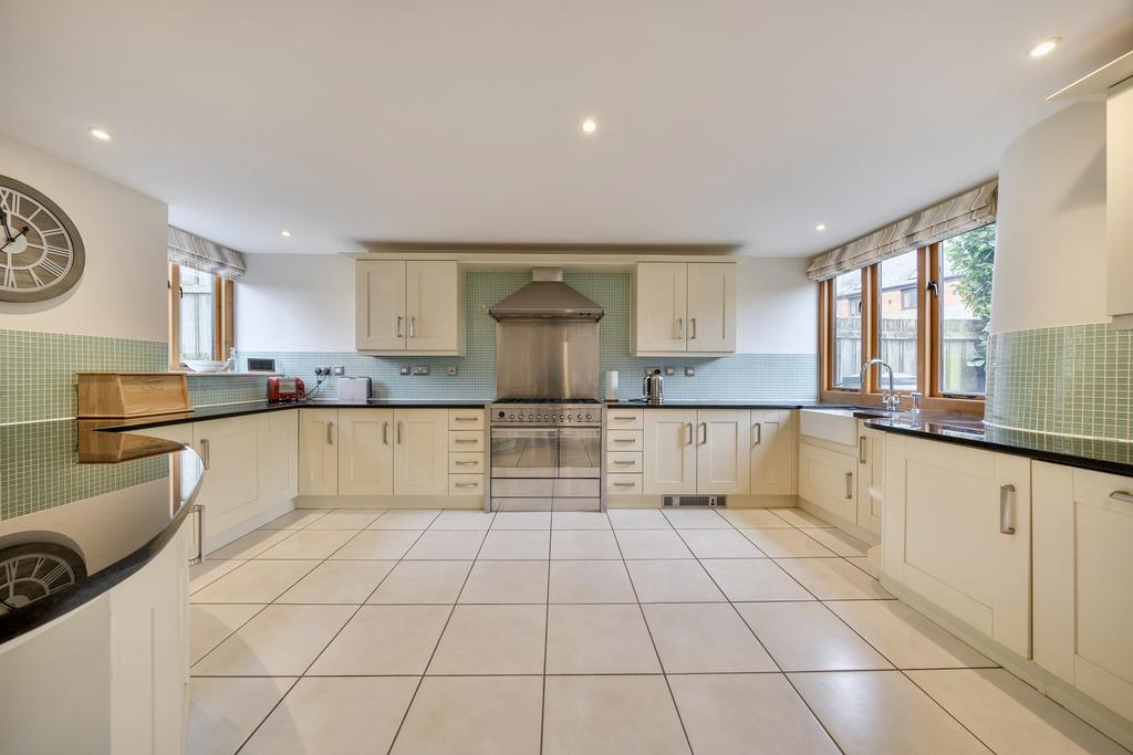 Kitchen / Breakfast Room