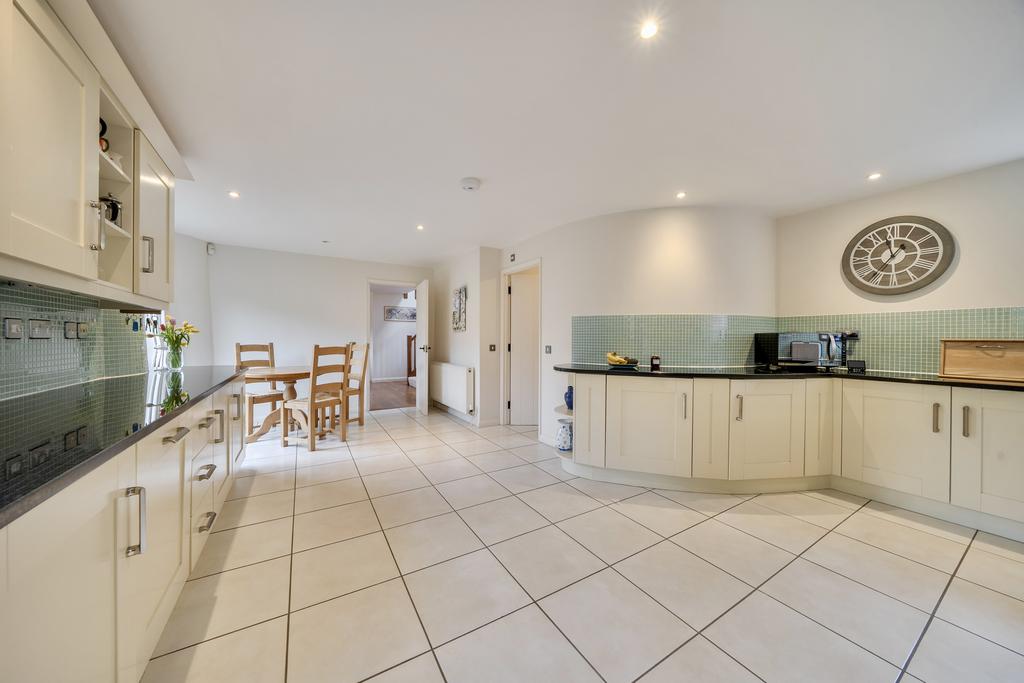 Kitchen / Breakfast Room