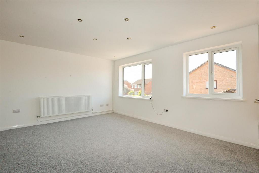 Living Room 1.jpg