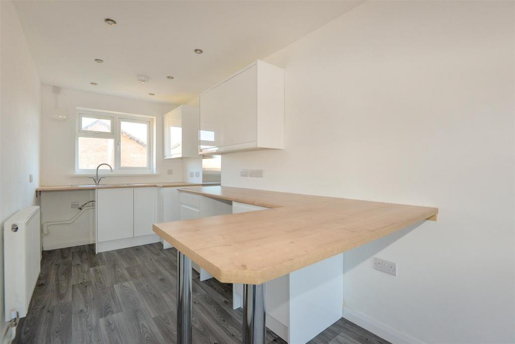 Kitchen 1.jpg