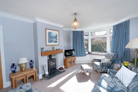 undefined, The Avenue, Leeds LS17