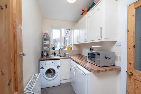 undefined, The Avenue, Leeds LS17
