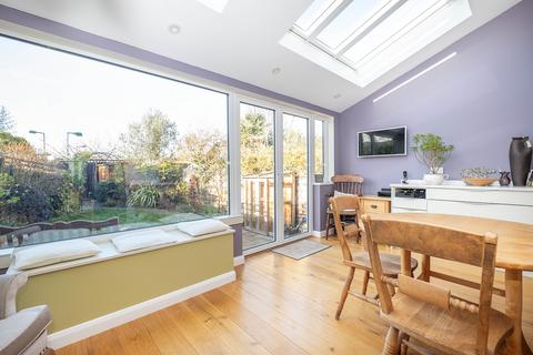 undefined, Cambridge Crescent, Teddington, TW11