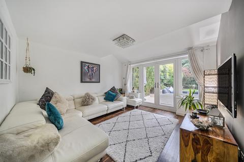 3 bedroom house for sale, Manor Way, Croxley Green, WD3